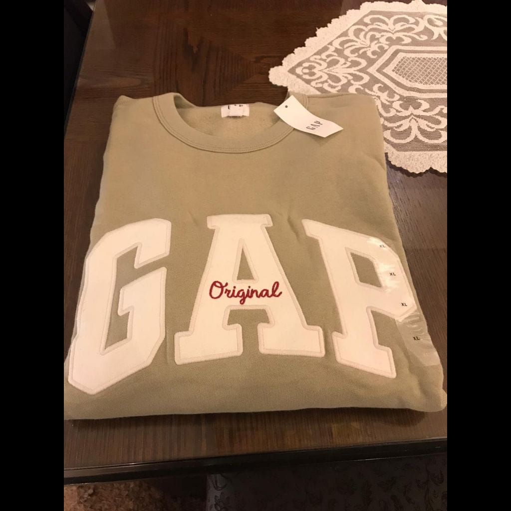 Gap sweatshirt for men NEW WITH TAGS xlarge