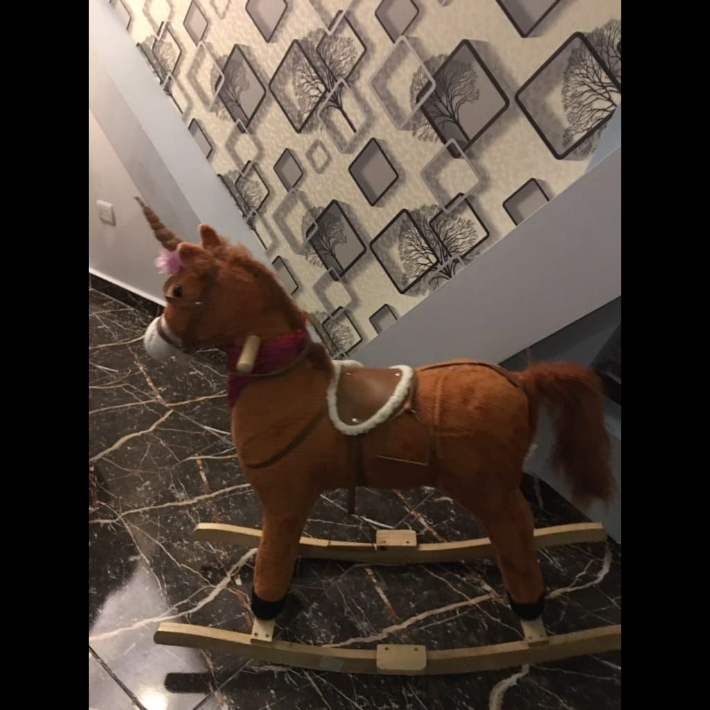 Horse ride-on toy