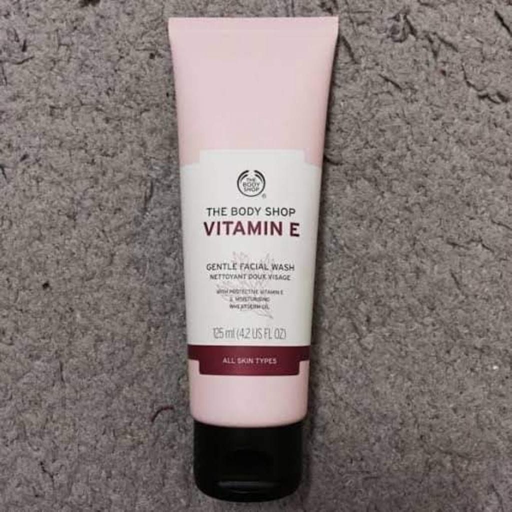 The body shop vitamin E Gentle Facial wash