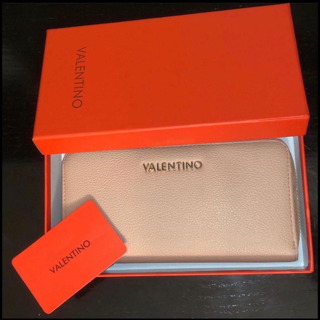 SOLD❌ Valentino Wallet