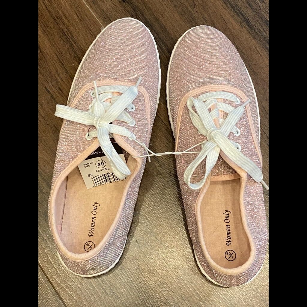 Pink glitter flat shoes