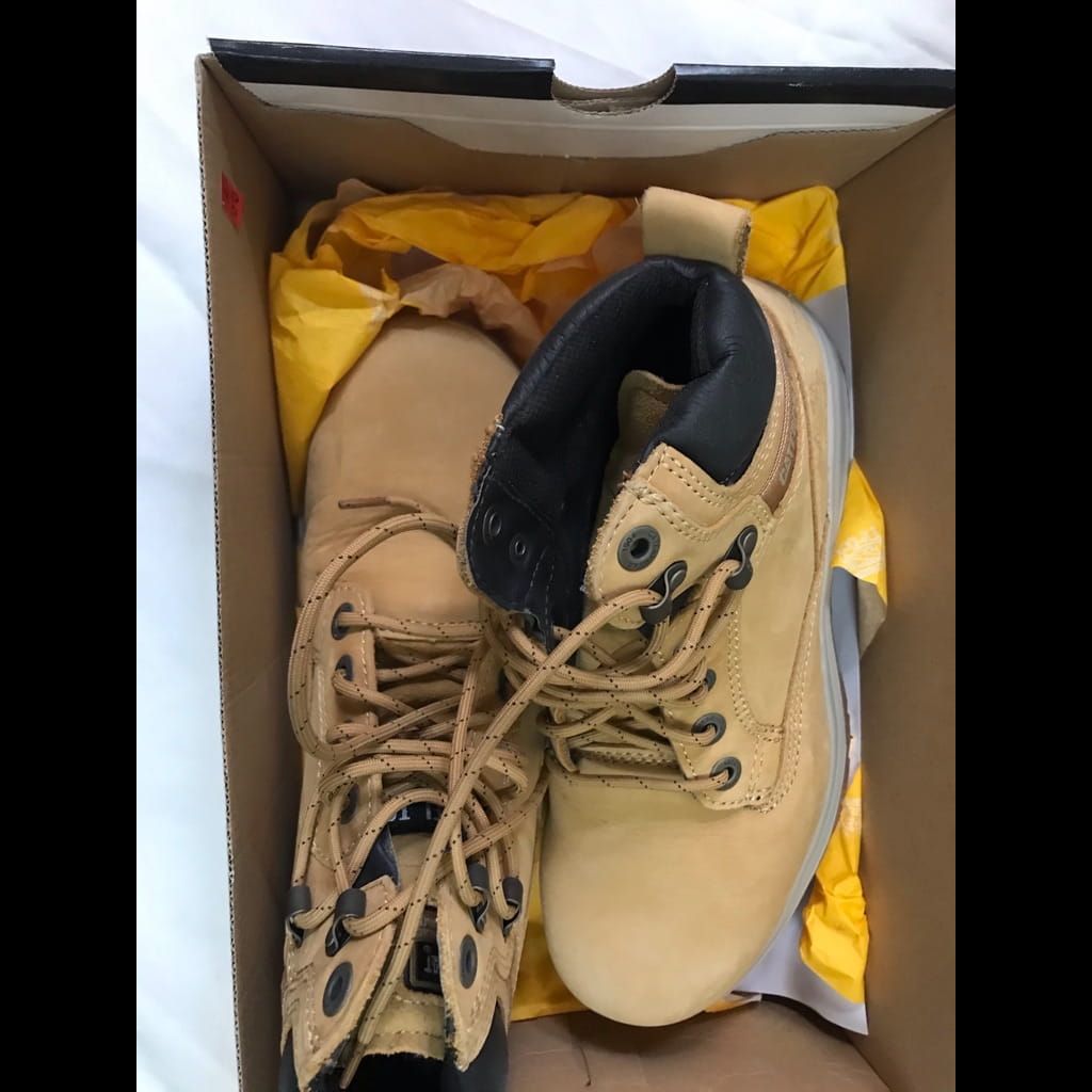 Caterpillar safety shoes