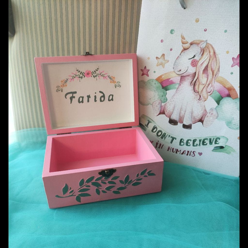 Personalized jewelry box for girl