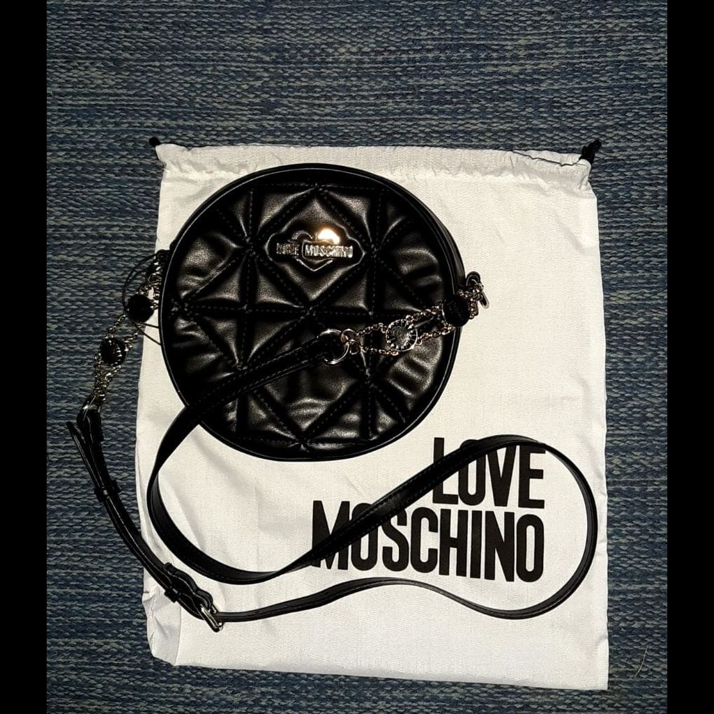 Love moschino