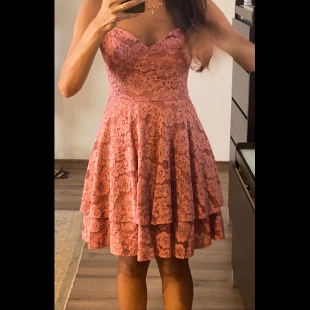 Forever new dress, amazing fit and color