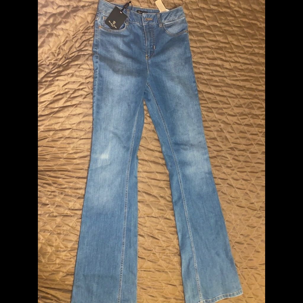 New massimo dutti flared jeans