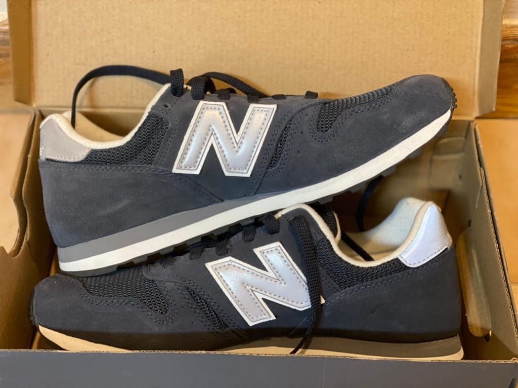 New Balance Navy Color