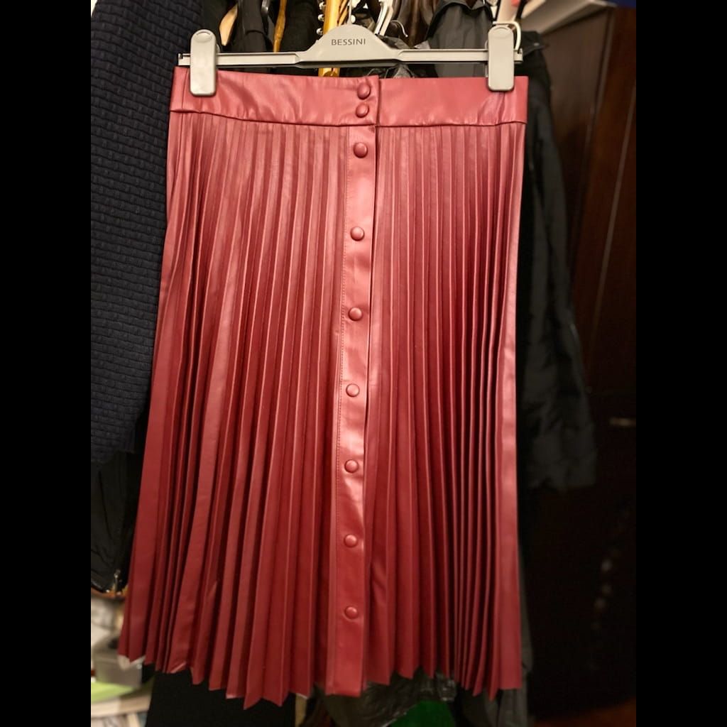 Burgundy pleated leather skirt