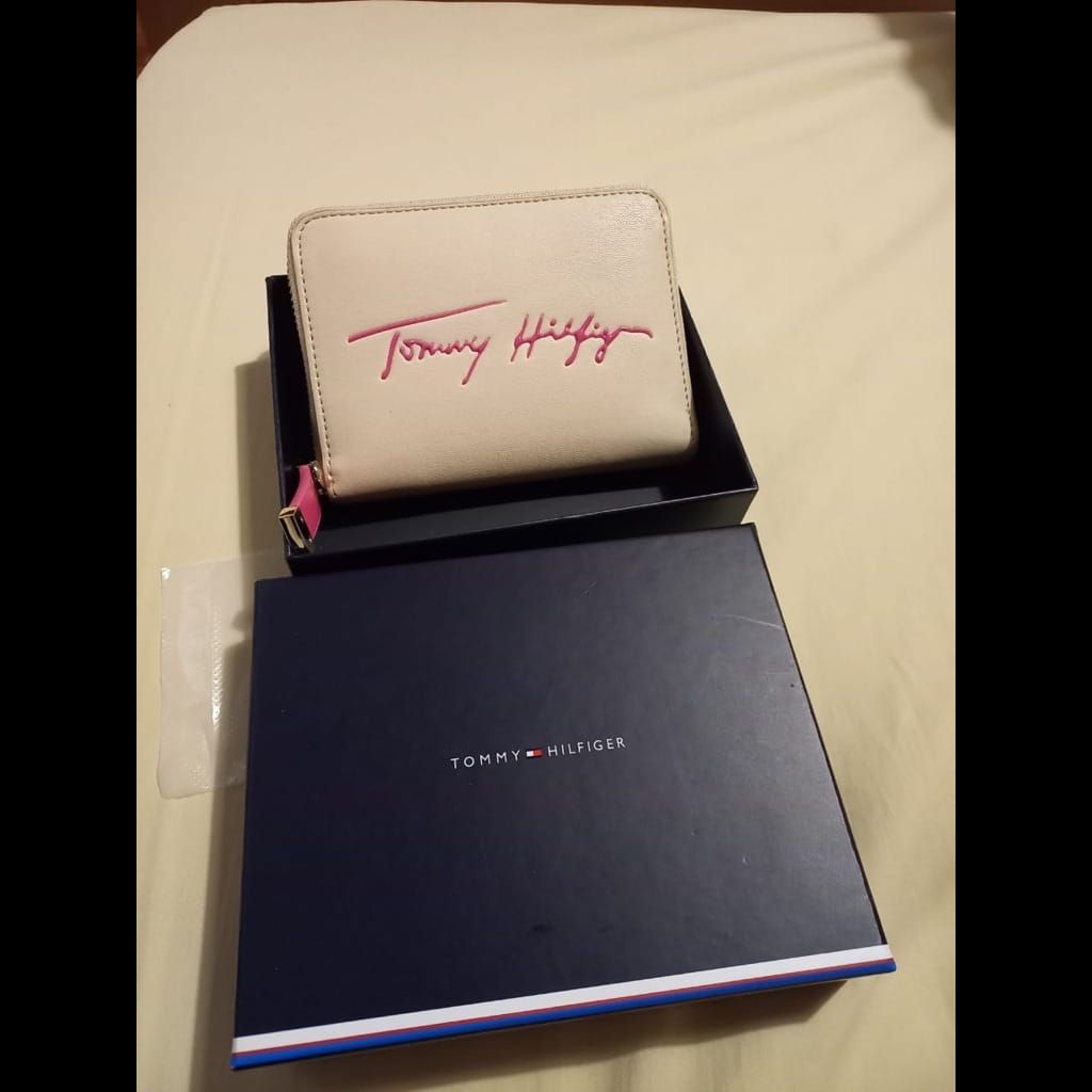 Tommy hilfiger brand new wallet from Dubai
