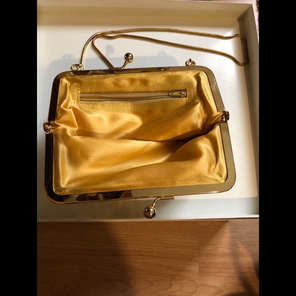 Vintage golden metal small bag