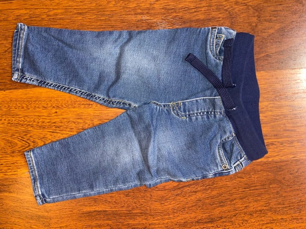 Carter’s  denim  jeans size  12 months
