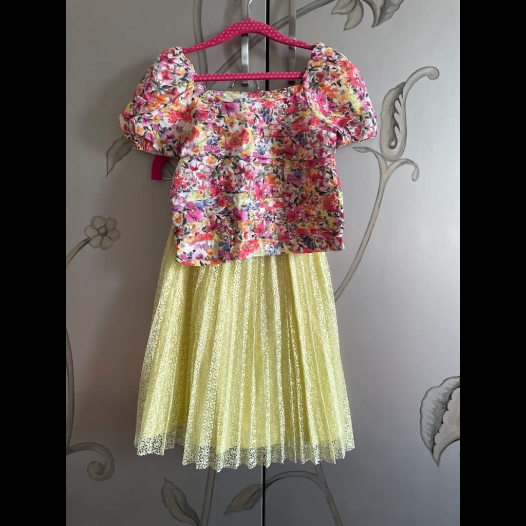 New Zara Kids Girls outfit yellow skirt and floral top