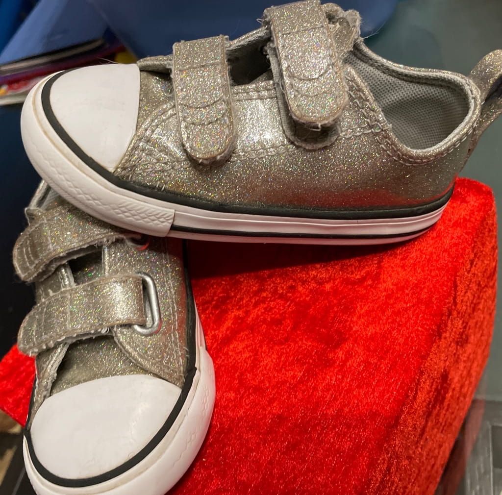 All Stars Converse Glittery Used Shoes