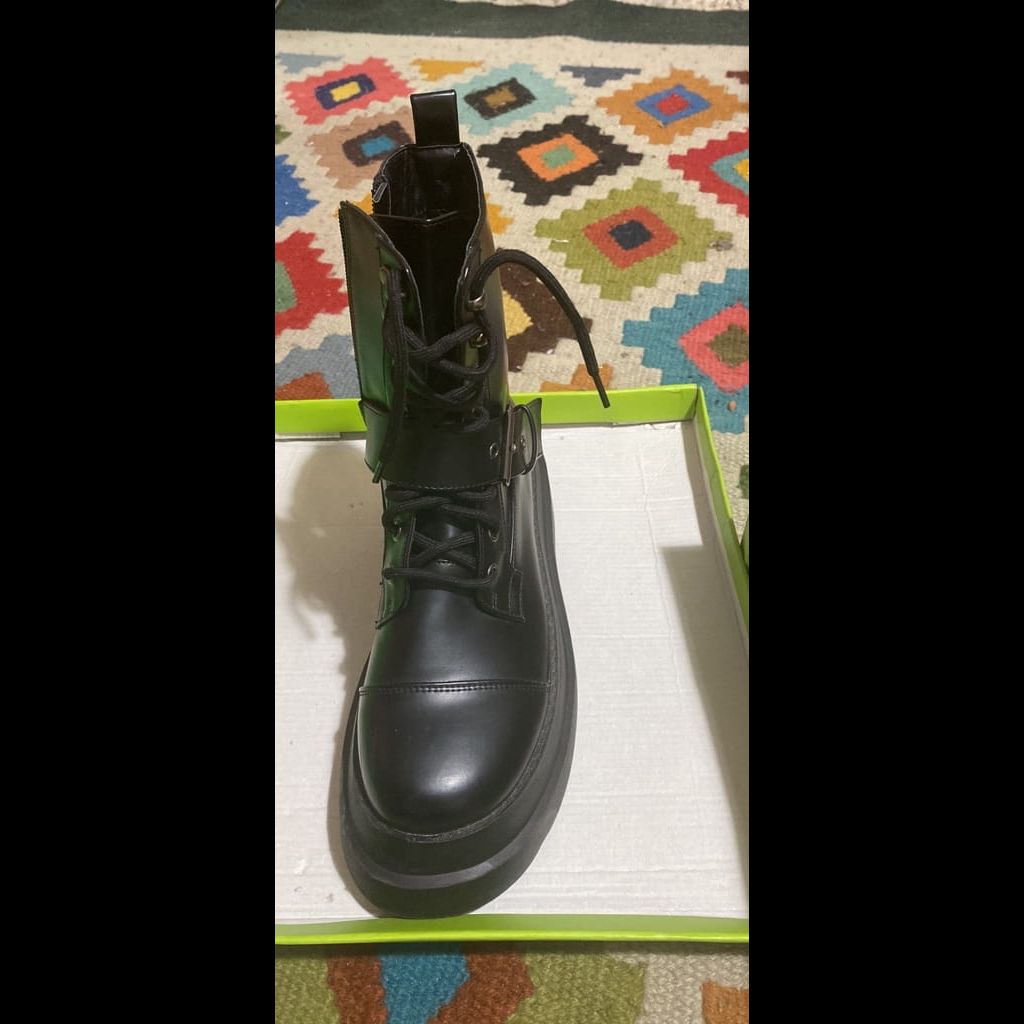 Chunky boot size 39 fit 38
