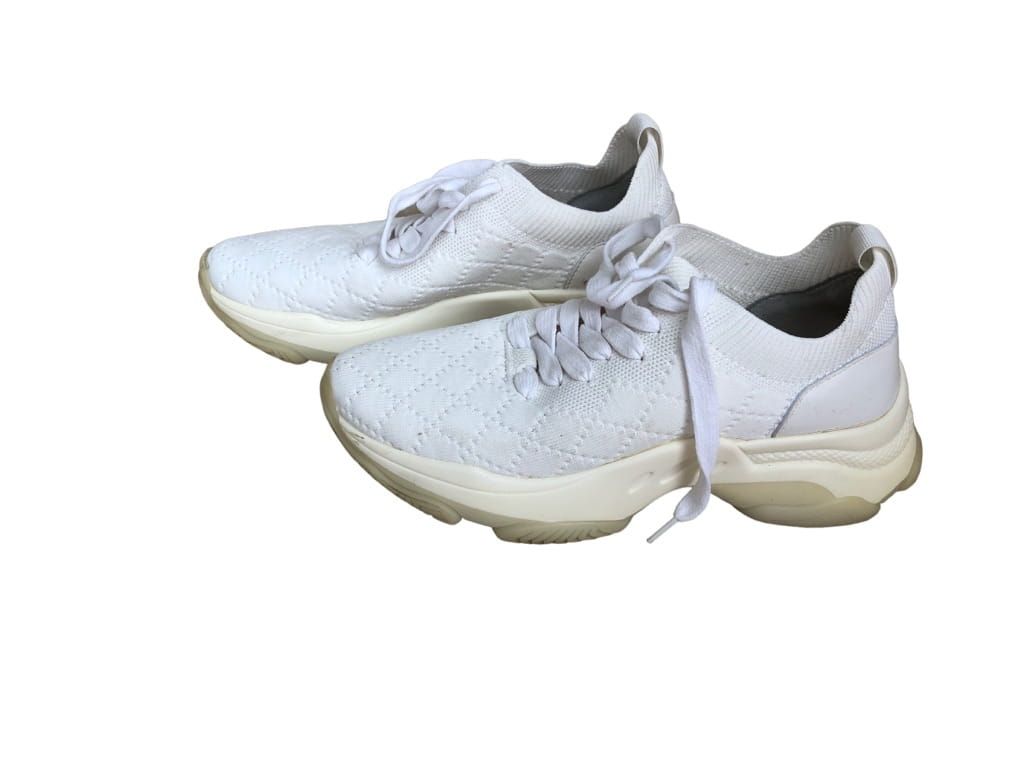 STEVE MADDEN white sneakers