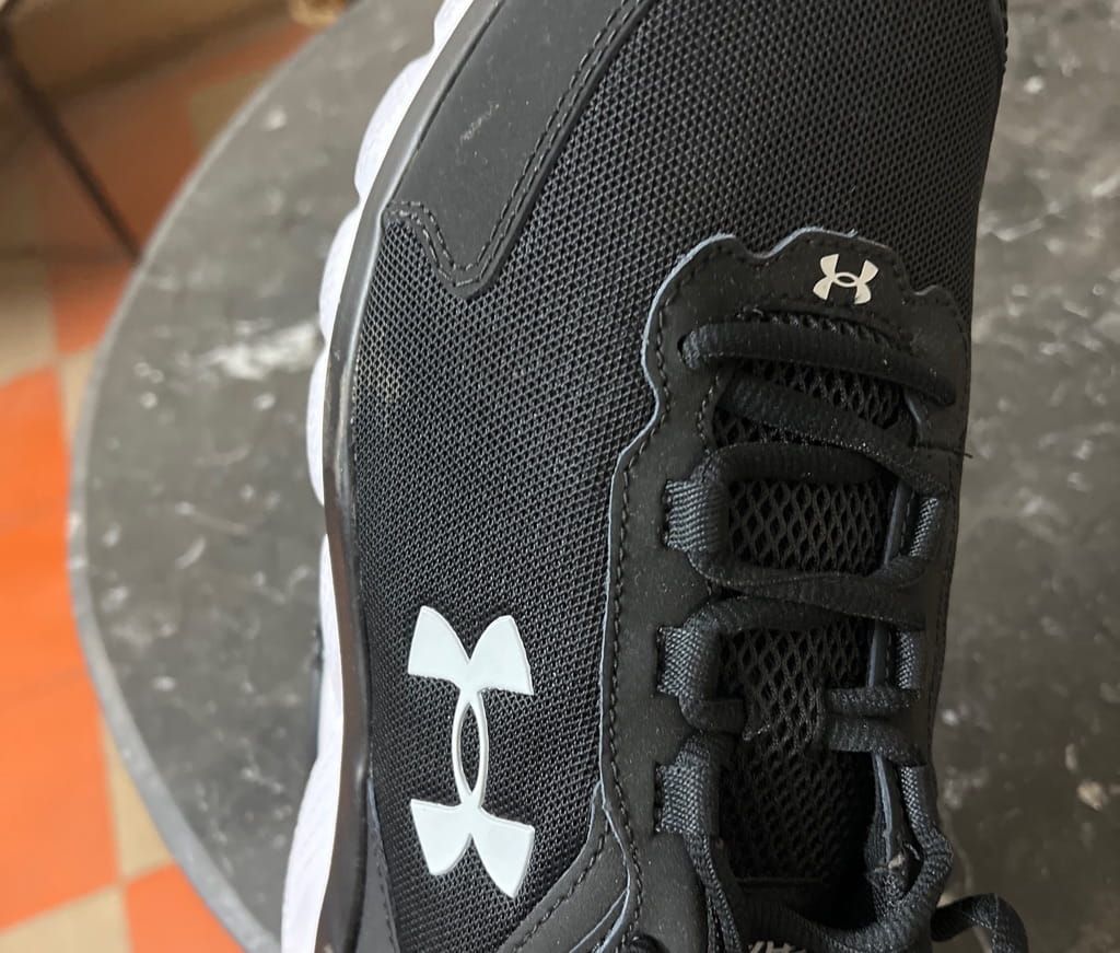 Underarmour CHARGED