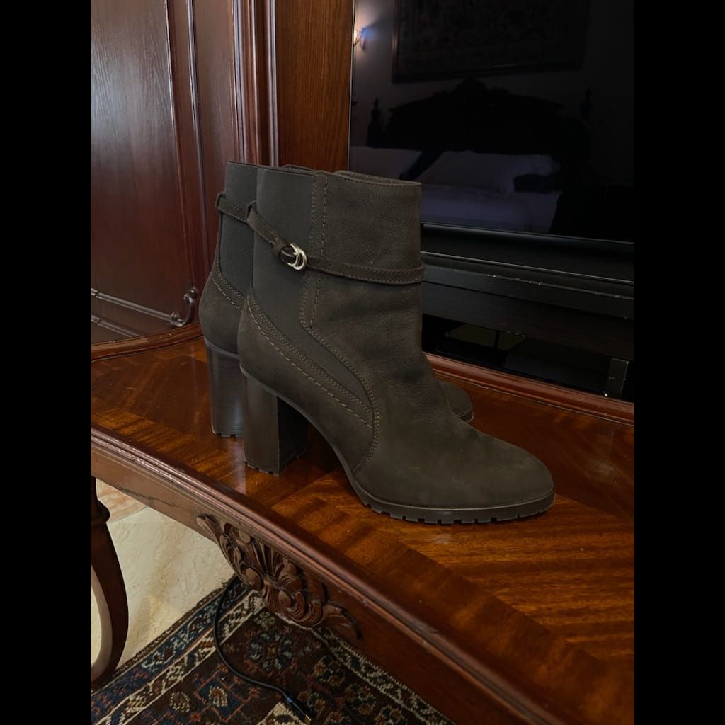 Like new Massimo Dutti ankle boots