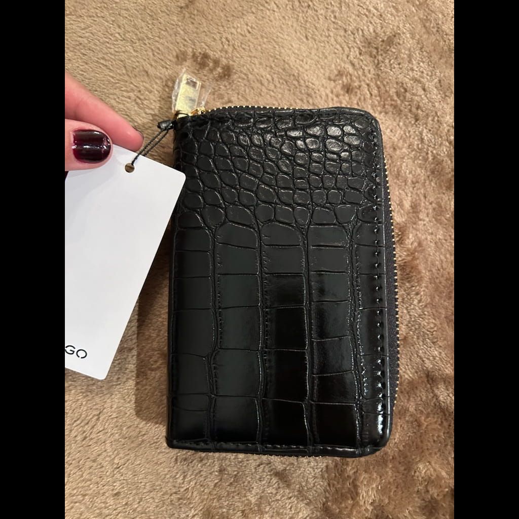 MA N G O   Black Croc Effect Leather Medium Size Wallet - BRAND NEW