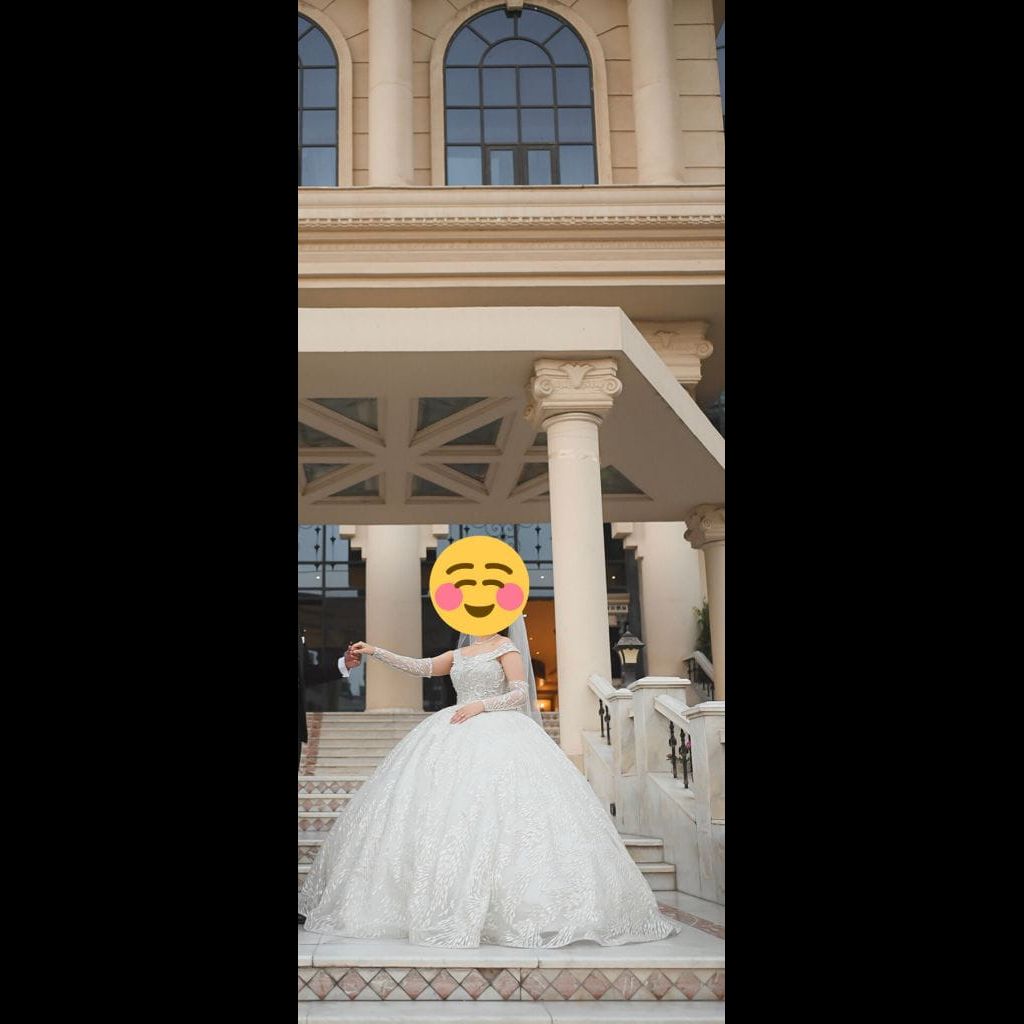 فستان زفاف اوف وايت لبسه واحده ساعة ونص