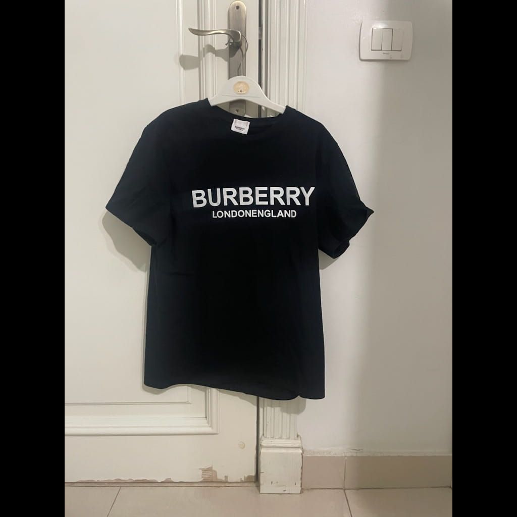 Burberry tshirt