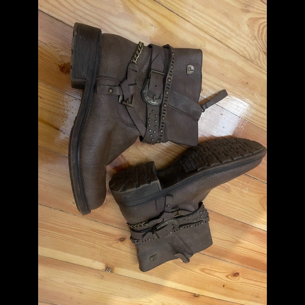 Half boots
