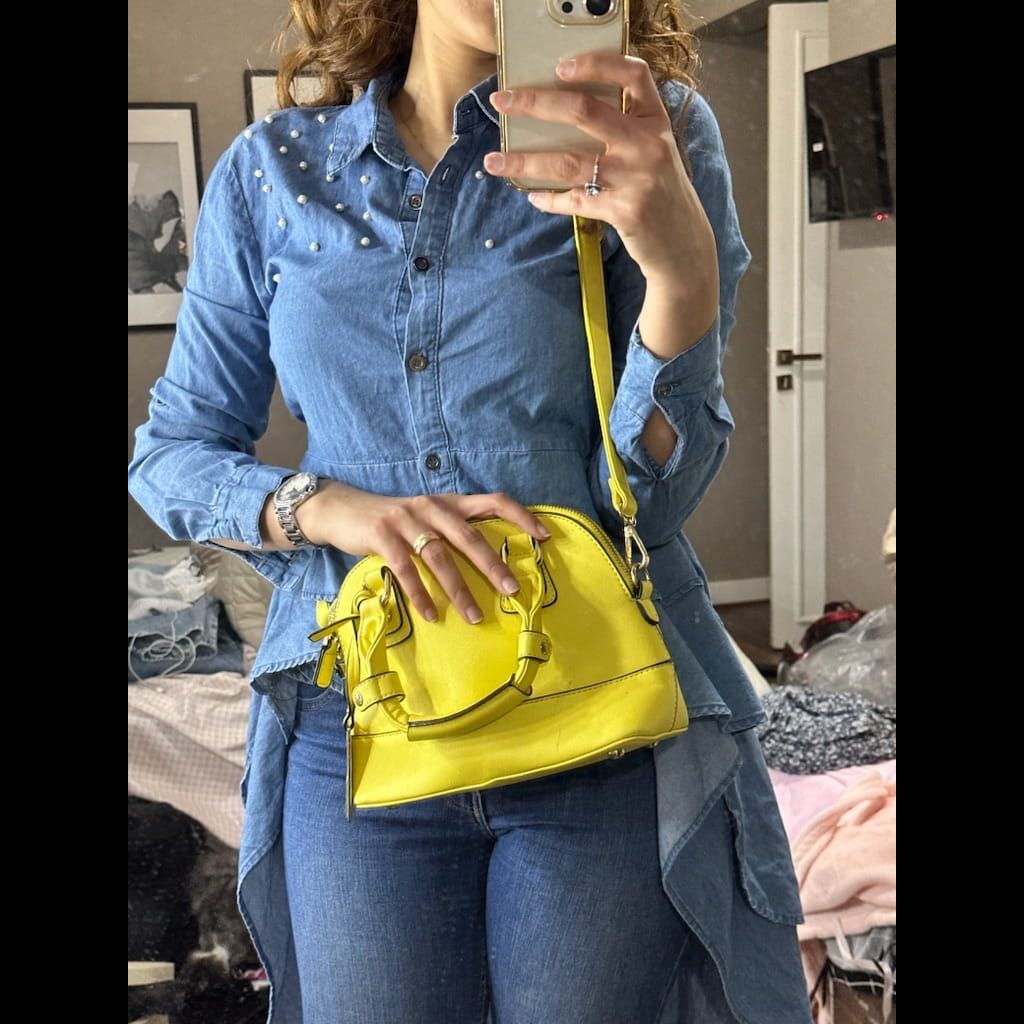 Denim top and yellow bag