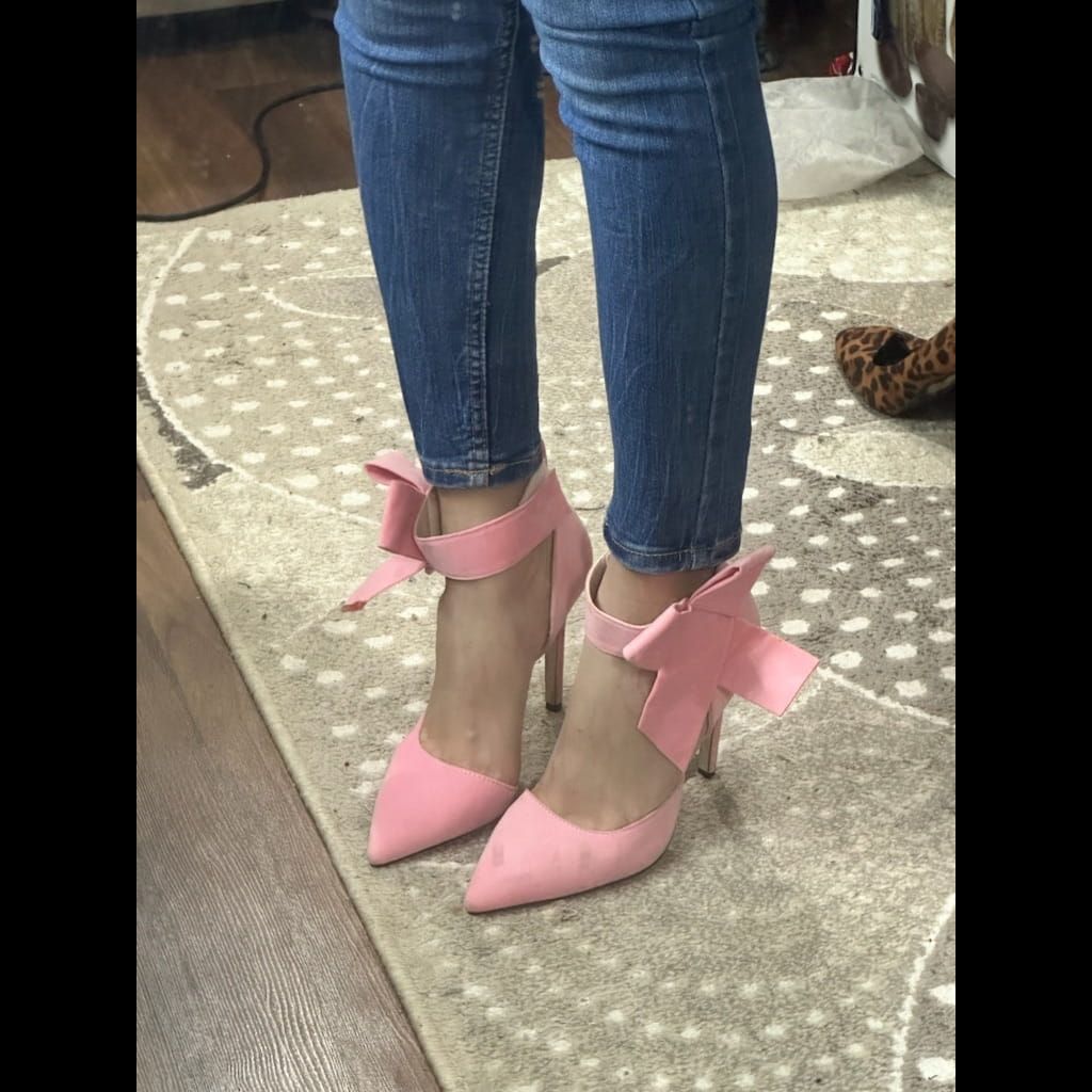 Pink heels
