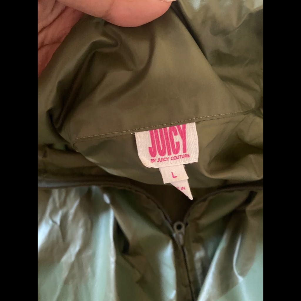 Juicy couture oversized fits from medium to XL