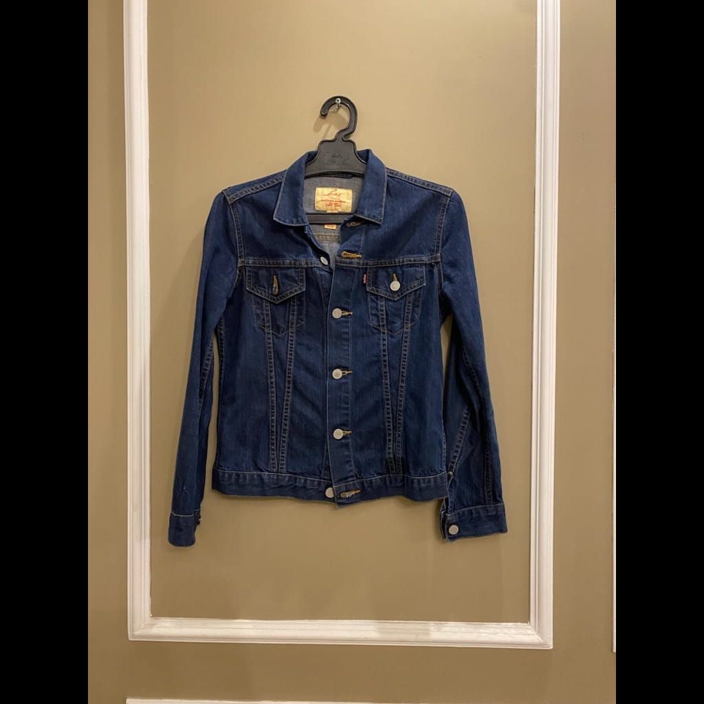 Levi’s size small