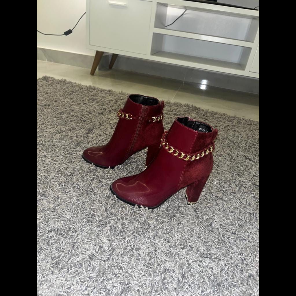 Brand new heeled half boots with gold ankle chain