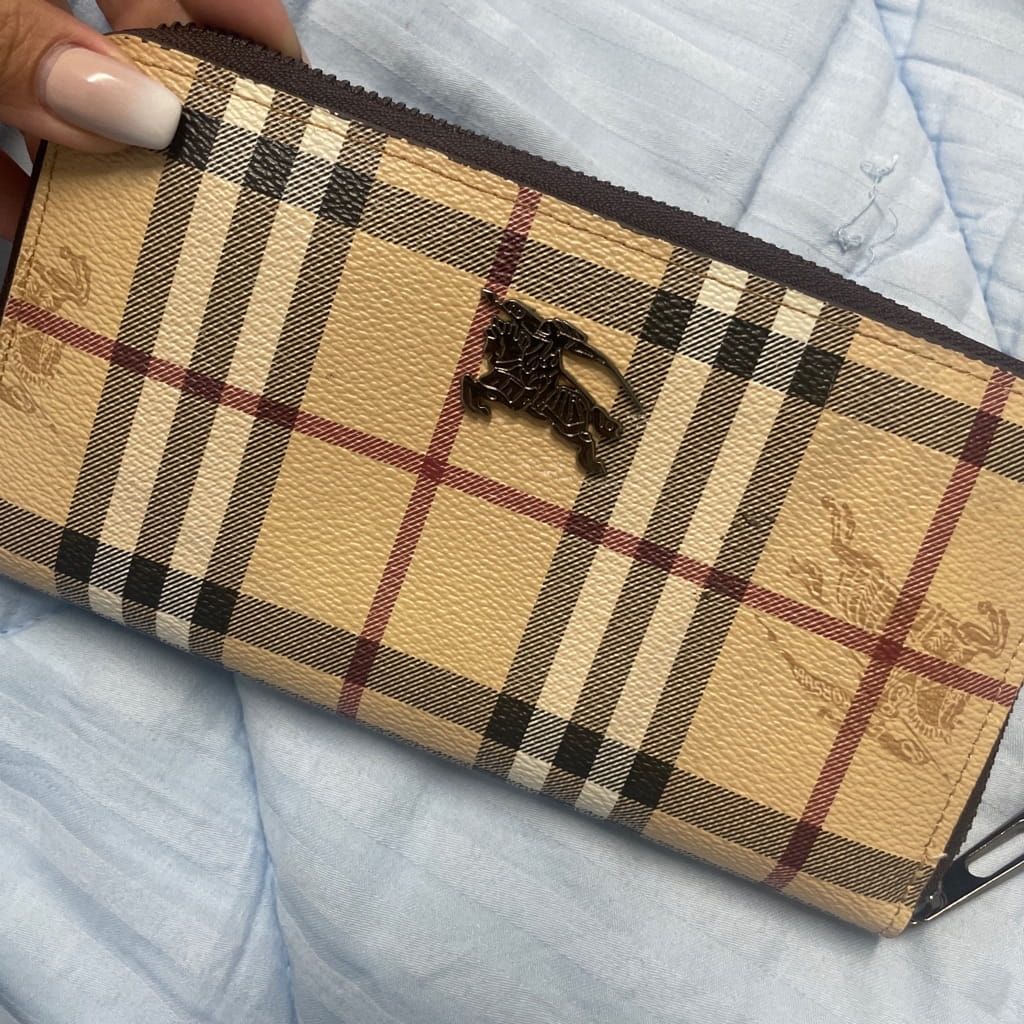 Burberry wallet