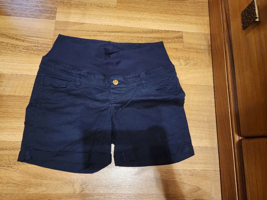 H&M Maternity Navy Short with pockets on the back