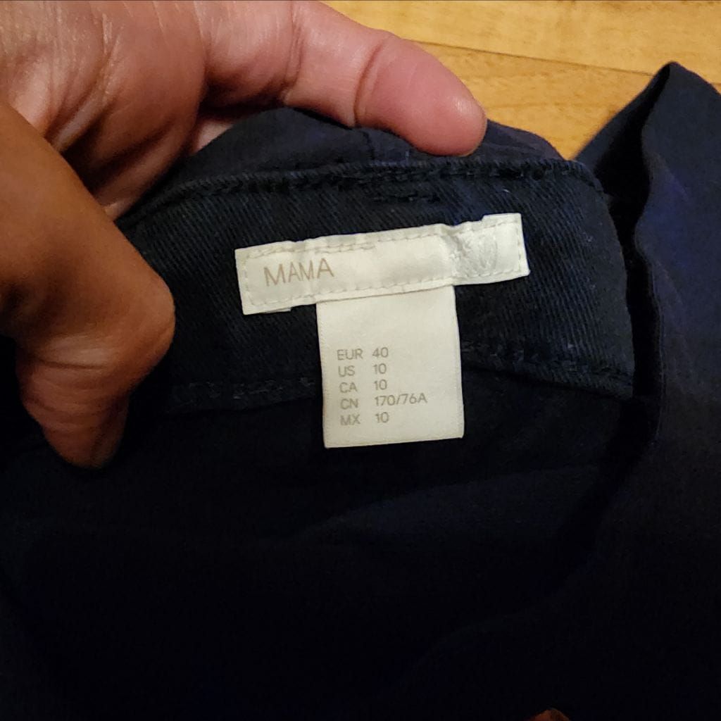 H&M Maternity Navy Short with pockets on the back