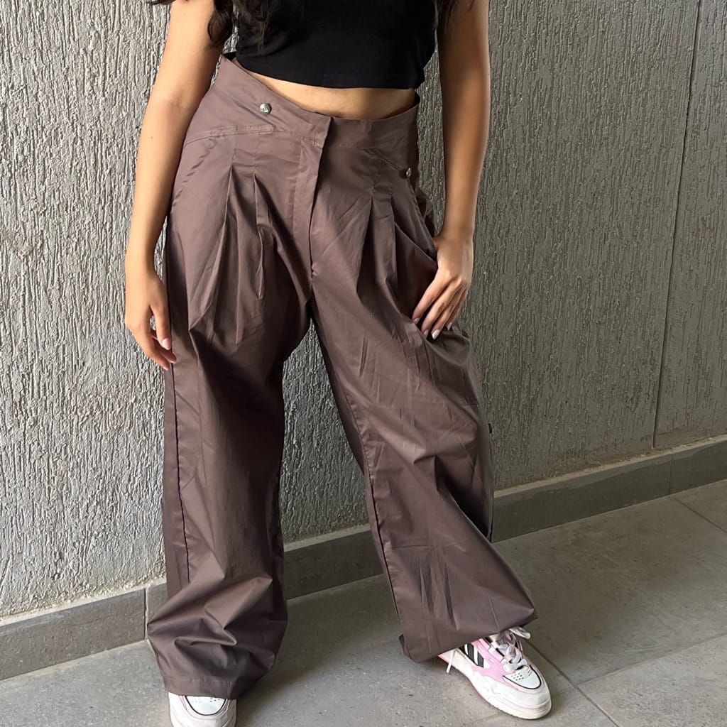 Pants with a twist