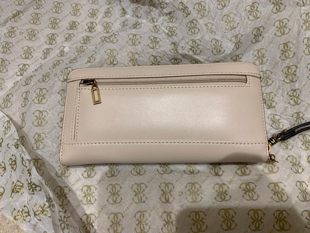 Guess new wallet
