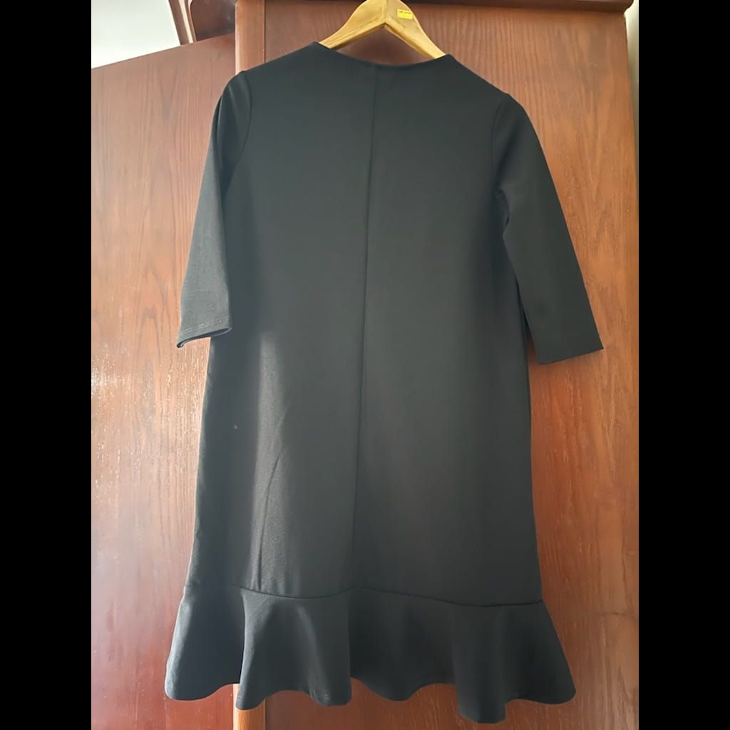 Reserved embroidery black dress half sleeve Lycra