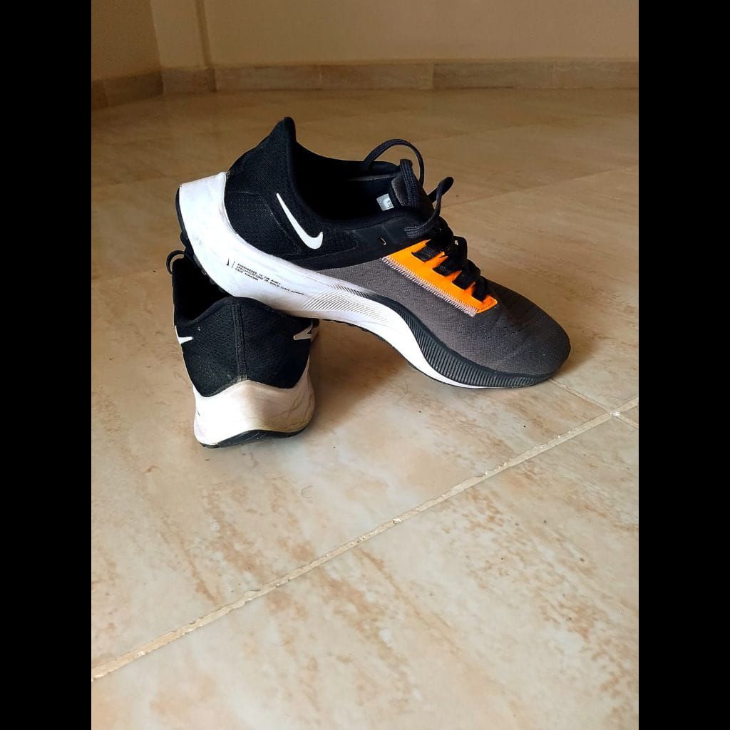 Original nike shoes, perfect condition, from Europe not from egypt