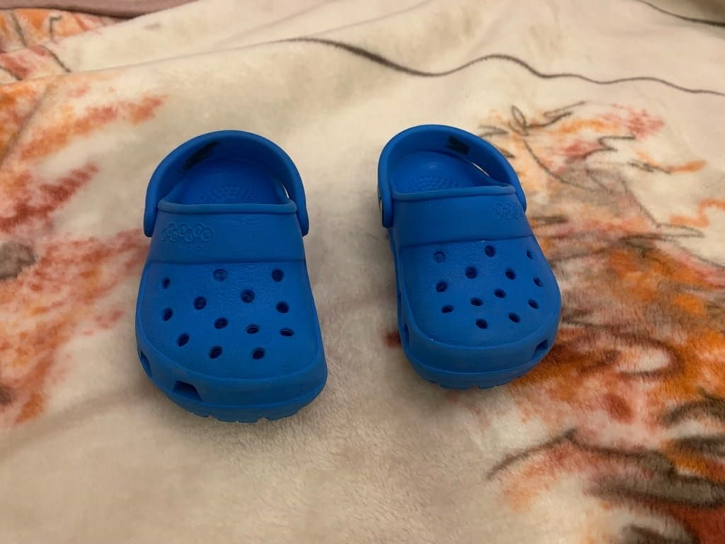 Crocs kids size 21-22