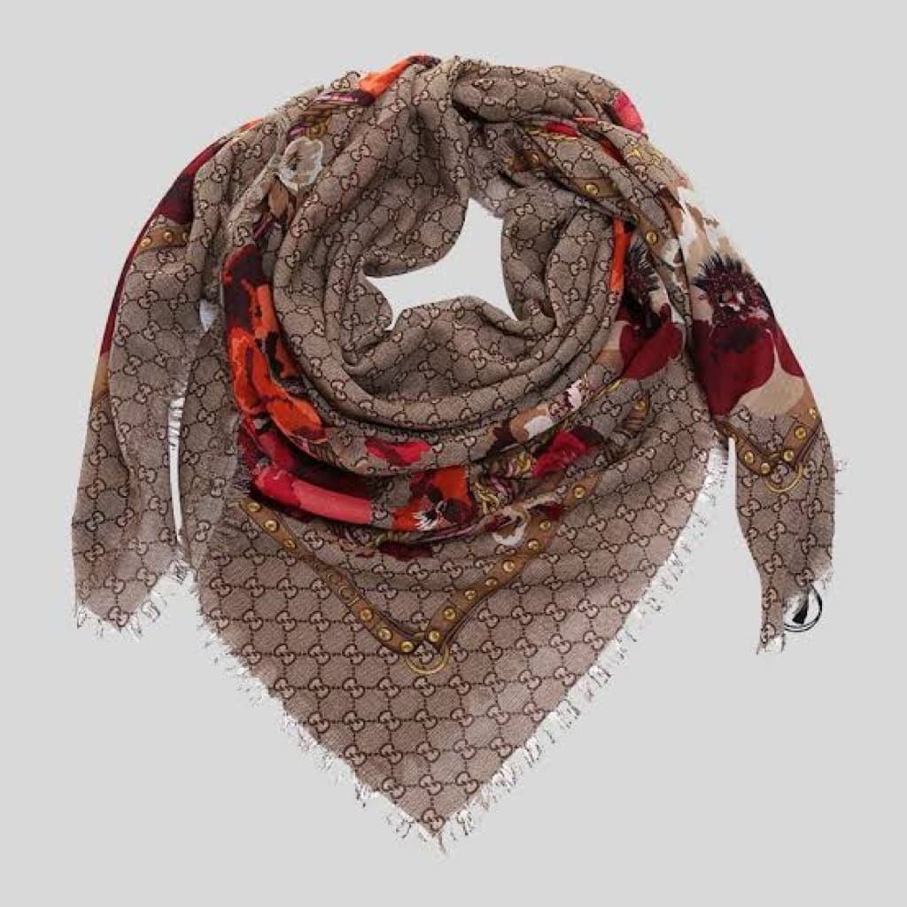 Brand new Gucci Fleal GG scarf with tag and serial numbero