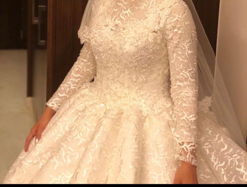 Wedding dress like new used once original price 10K