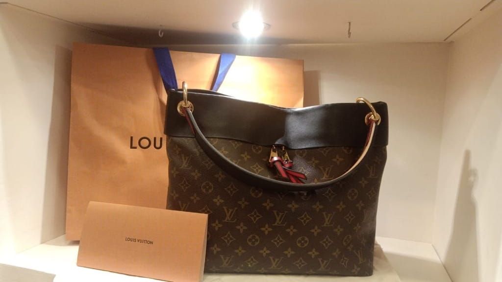 Limited edition LV authentic big bag